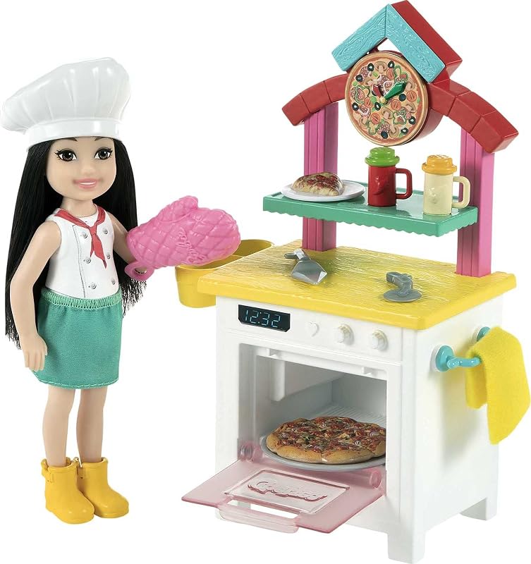 Barbie Famille Chelsea Métiers Coffret Pizzeria, Mini-poupée Brune et Accessoires, Jouet pour Enfant, GTN63